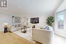 27 Murdock Avenue, Aurora, ON  - Indoor Photo Showing Living Room 