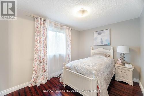 28 Meadow Bush Court, Brampton, ON - Indoor Photo Showing Bedroom