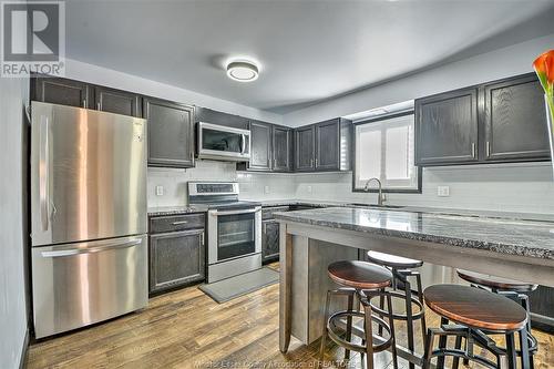 3372 Candlewood Crescent, Windsor, ON - Indoor Photo Showing Kitchen