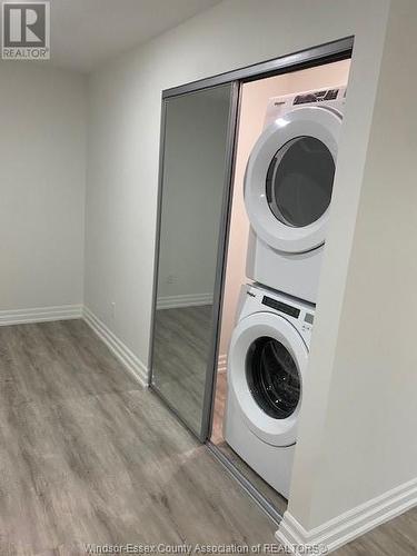 3320 Stella Crescent Unit# 309, Windsor, ON - Indoor Photo Showing Laundry Room