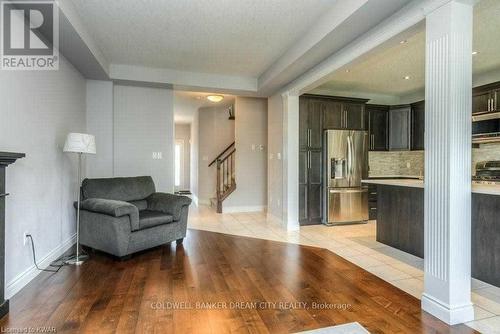 235 Birkinshaw Road, Cambridge, ON - Indoor Photo Showing Living Room