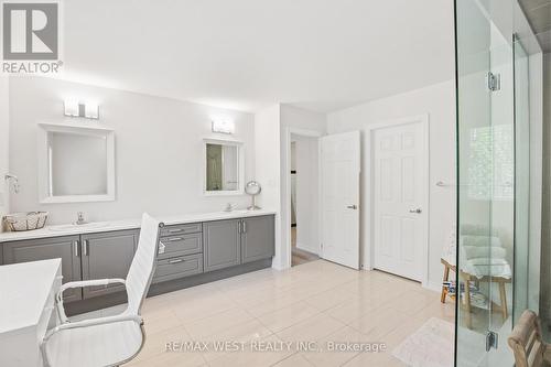 133 Mcfarlane Crescent, Centre Wellington, ON - Indoor Photo Showing Bathroom