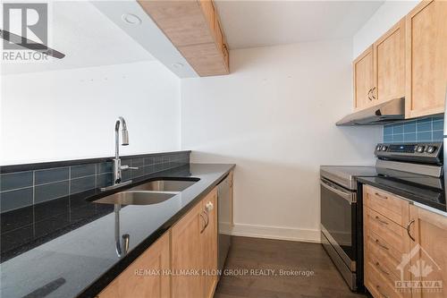 902 - 154 Nelson Street, Ottawa, ON - Indoor Photo Showing Kitchen With Double Sink