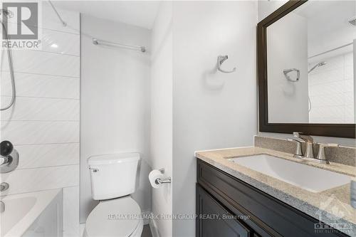 902 - 154 Nelson Street, Ottawa, ON - Indoor Photo Showing Bathroom