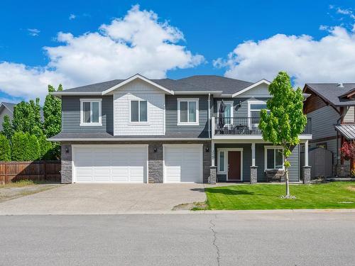 2765 Beachmount Cres, Kamloops, BC - Outdoor With Facade