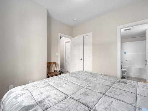 2765 Beachmount Cres, Kamloops, BC - Indoor Photo Showing Bedroom