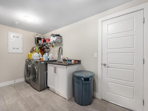 2765 Beachmount Cres, Kamloops, BC - Indoor Photo Showing Laundry Room