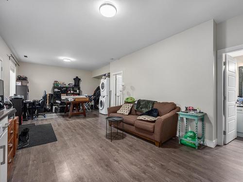 2765 Beachmount Cres, Kamloops, BC - Indoor