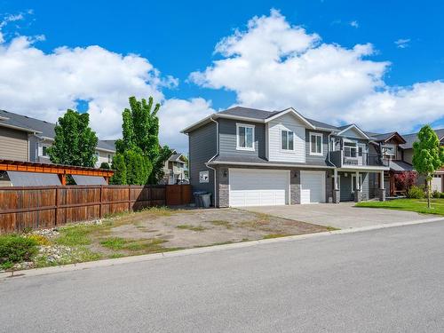 2765 Beachmount Cres, Kamloops, BC - Outdoor With Facade