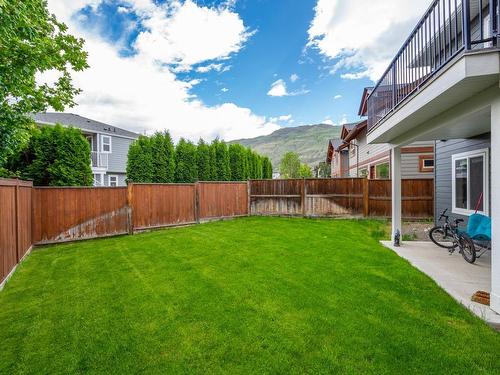 2765 Beachmount Cres, Kamloops, BC - Outdoor