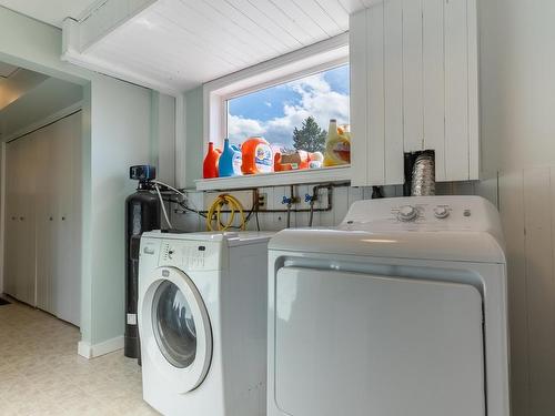 237 Juniper Place, Logan Lake, BC - Indoor Photo Showing Laundry Room