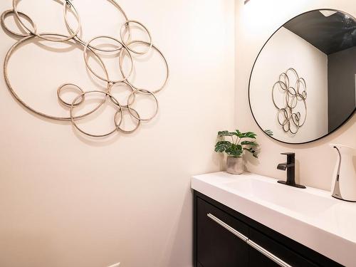 1314 Rockcress Drive, Kamloops, BC - Indoor Photo Showing Bathroom