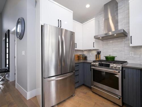 1314 Rockcress Drive, Kamloops, BC - Indoor Photo Showing Kitchen With Upgraded Kitchen