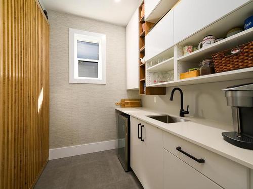 1314 Rockcress Drive, Kamloops, BC - Indoor Photo Showing Kitchen