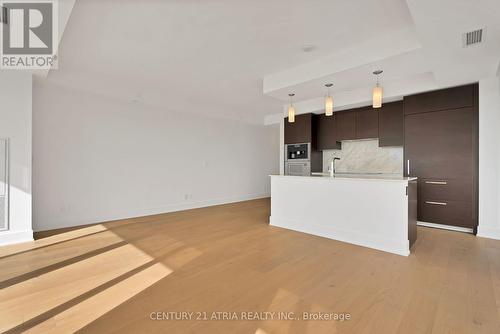 3002 - 200 Bloor Street W, Toronto, ON - Indoor Photo Showing Kitchen