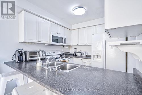 135 Homestead Road, Toronto, ON - Indoor Photo Showing Kitchen With Double Sink