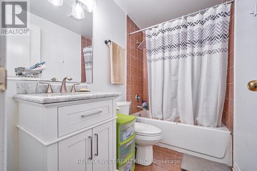 135 Homestead Road, Toronto, ON - Indoor Photo Showing Bathroom