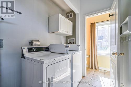 135 Homestead Road, Toronto, ON - Indoor Photo Showing Laundry Room