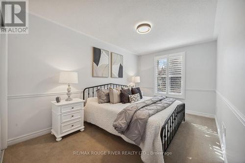 381 Colonsay Court, Oshawa, ON - Indoor Photo Showing Bedroom