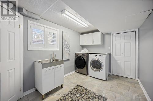 381 Colonsay Court, Oshawa, ON - Indoor Photo Showing Laundry Room