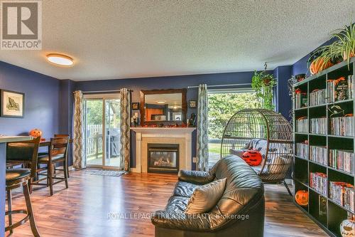 884 Marigold Street, London, ON - Indoor Photo Showing Living Room With Fireplace