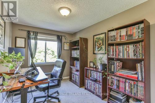 884 Marigold Street, London, ON - Indoor Photo Showing Office