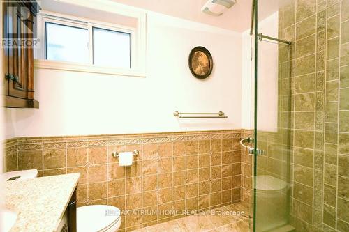 8 Medalist Road, Toronto, ON - Indoor Photo Showing Bathroom