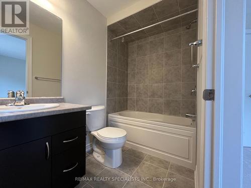 80 - 620 Colborne Street W, Brantford, ON - Indoor Photo Showing Bathroom