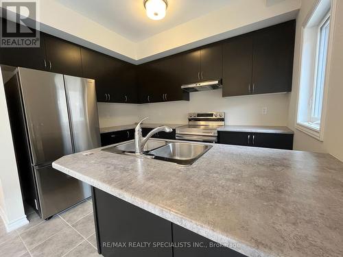 80 - 620 Colborne Street W, Brantford, ON - Indoor Photo Showing Kitchen With Upgraded Kitchen