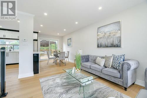 5 Madoc Road, Brampton, ON - Indoor Photo Showing Living Room