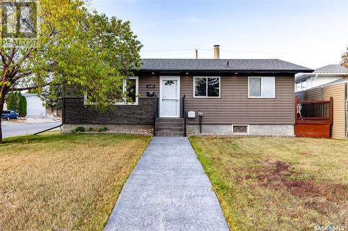 1164 Hochelaga Street W, Moose Jaw, SK - Outdoor