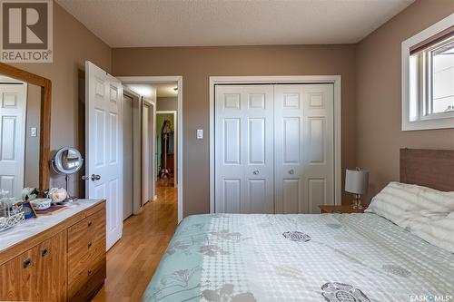 1164 Hochelaga Street W, Moose Jaw, SK - Indoor Photo Showing Bedroom