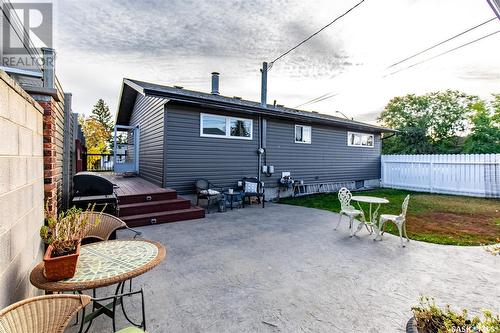 1164 Hochelaga Street W, Moose Jaw, SK - Outdoor With Exterior