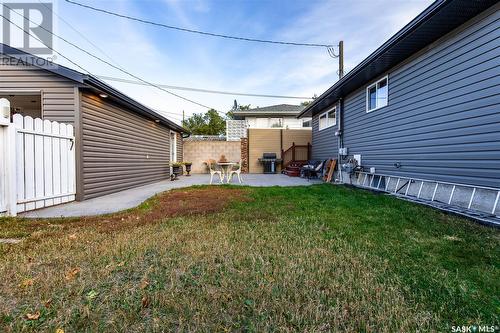 1164 Hochelaga Street W, Moose Jaw, SK - Outdoor With Exterior