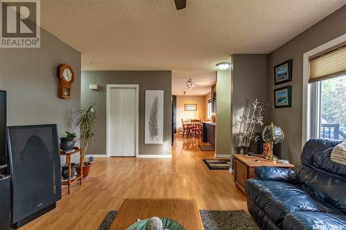 1164 Hochelaga Street W, Moose Jaw, SK - Indoor Photo Showing Living Room