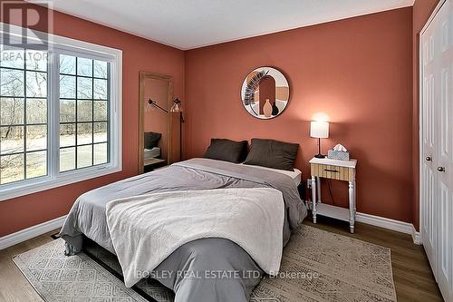 136 Maple Lane, Blue Mountains, ON - Indoor Photo Showing Bedroom