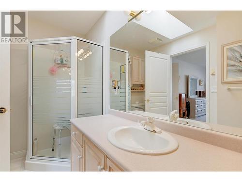 3880 Brown Road Unit# 310, West Kelowna, BC - Indoor Photo Showing Bathroom