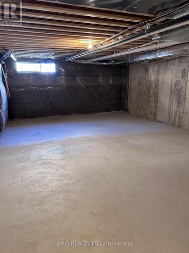 1425 Almonte Drive, Burlington, ON - Indoor Photo Showing Basement