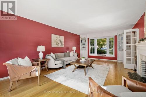 401 Lakeshore Drive, Cobourg, ON - Indoor Photo Showing Living Room