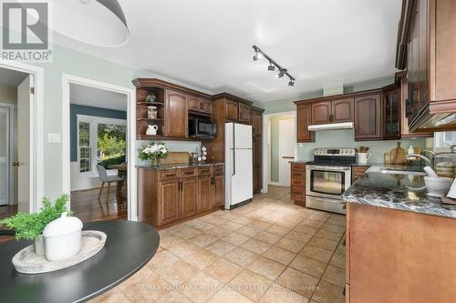 401 Lakeshore Drive, Cobourg, ON - Indoor Photo Showing Kitchen