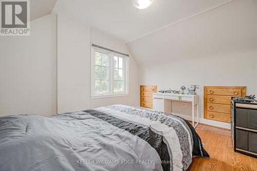 978 North Shore Boulevard W, Burlington, ON - Indoor Photo Showing Bedroom