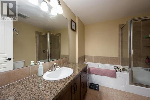 795 Mcgill Road Unit# 201, Kamloops, BC - Indoor Photo Showing Bathroom