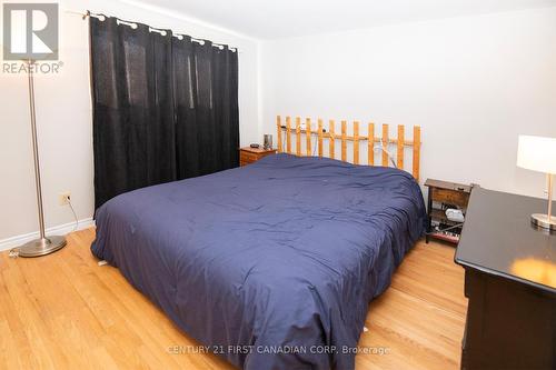 46 Piers Crescent, London, ON - Indoor Photo Showing Bedroom