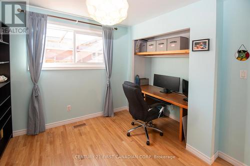 46 Piers Crescent, London, ON - Indoor Photo Showing Office