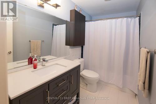 46 Piers Crescent, London, ON - Indoor Photo Showing Bathroom