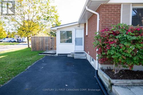 46 Piers Crescent, London, ON - Outdoor