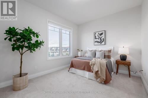 2 - 325 Lakebreeze Drive, Clarington (Newcastle), ON - Indoor Photo Showing Bedroom