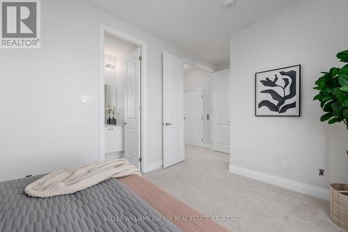 2 - 325 Lakebreeze Drive, Clarington (Newcastle), ON - Indoor