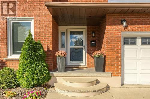 1558 Upper Wellington Street, Hamilton, ON - Outdoor With Exterior