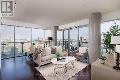 806 - 70 Distillery Lane, Toronto, ON - Indoor Photo Showing Living Room